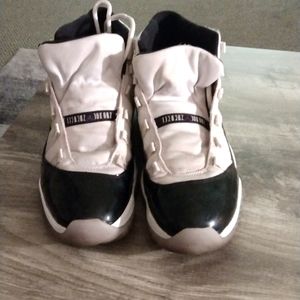 Jordan 12 men's sz 13